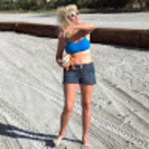 Meet your Posher, Radine